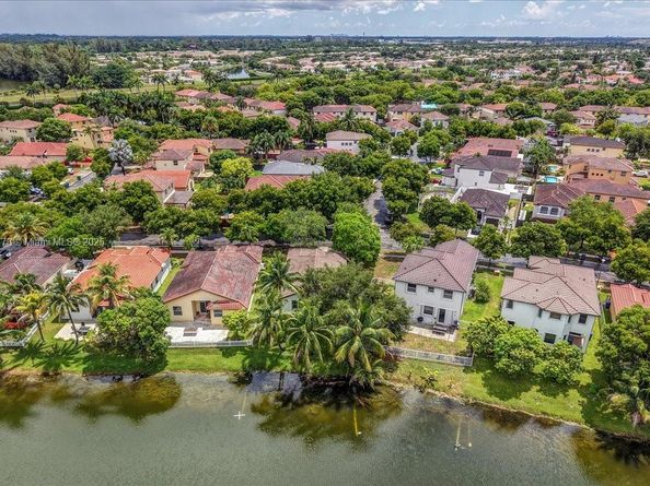 5046 SW 137th Ter, Miramar FL 33027