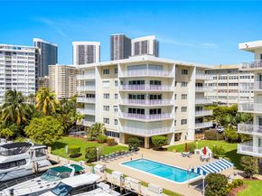 120 Golden Isles Dr 23B, Hallandale Beach FL 33009