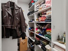 120 Golden Isles Dr 23B, Hallandale Beach FL 33009