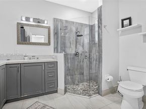 2132 NE 38th Rd, Homestead FL 33033