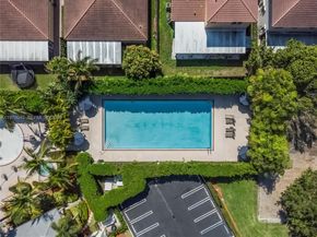 2132 NE 38th Rd, Homestead FL 33033