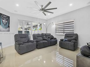 2132 NE 38th Rd, Homestead FL 33033