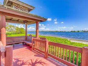 101 E Half Moon Cir B, Hypoluxo FL 33462