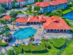 101 E Half Moon Cir B, Hypoluxo FL 33462