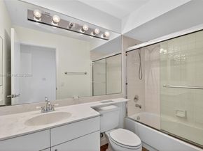 101 E Half Moon Cir B, Hypoluxo FL 33462