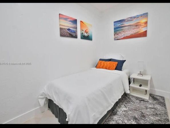 8651 Sunset Strip, Sunrise FL 33322