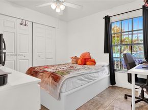 19897 NW 62nd Ave, Hialeah FL 33015