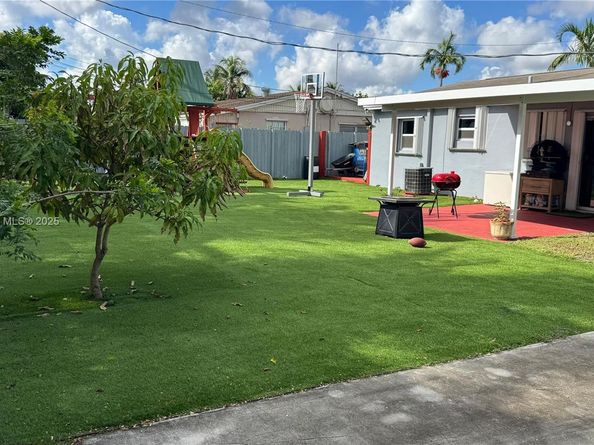 1520 SW 63rd Ter, North Lauderdale FL 33068