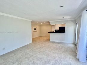 2700 NE 135th St 45, North Miami FL 33181