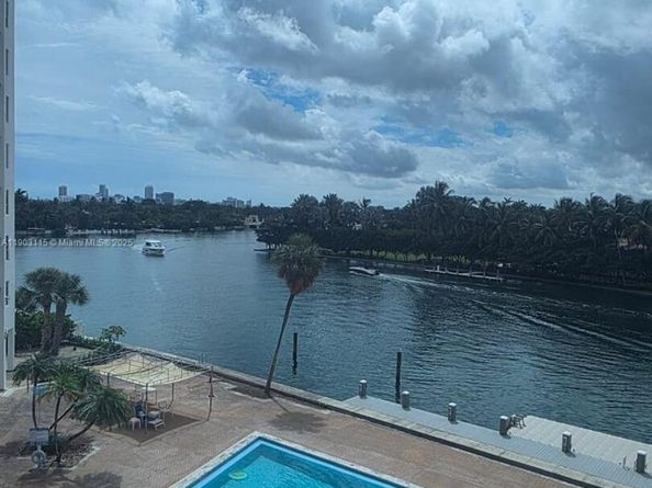 9102 W Bay Harbor Drive 4C, Bay Harbor Islands FL 33154