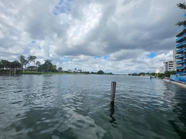 9102 W Bay Harbor Drive 4C, Bay Harbor Islands FL 33154