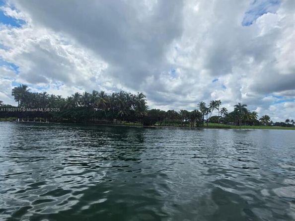 9102 W Bay Harbor Drive 4C, Bay Harbor Islands FL 33154