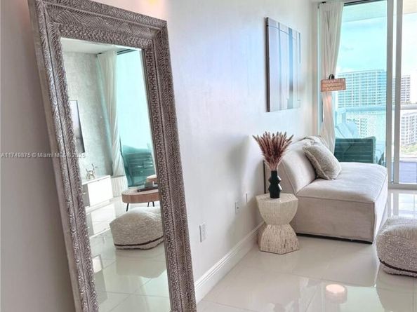 1861 NW S River Dr 2609, Miami FL 33125