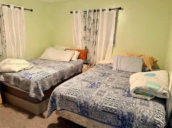 1625 E River Dr, Margate FL 33063