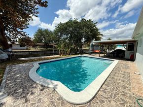 1625 E River Dr, Margate FL 33063