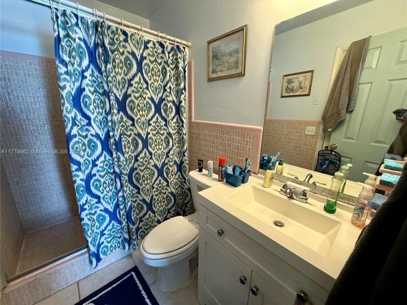 1625 E River Dr, Margate FL 33063