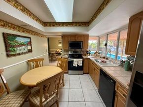 1625 E River Dr, Margate FL 33063