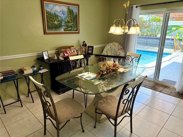 1625 E River Dr, Margate FL 33063