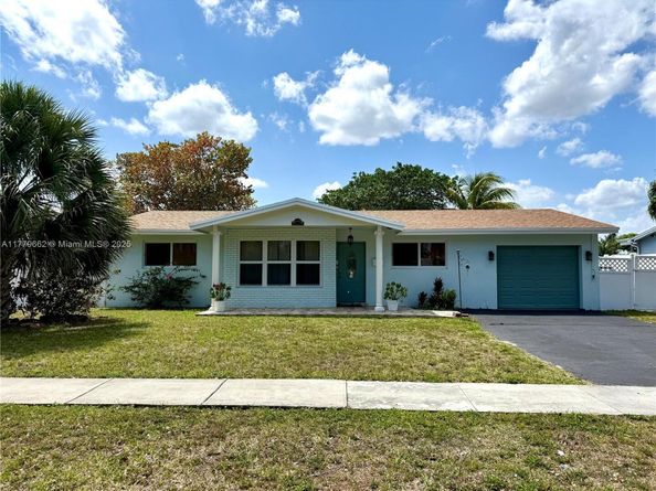 1625 E River Dr, Margate FL 33063