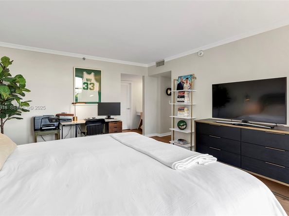 9 Island Ave 415, Miami Beach FL 33139