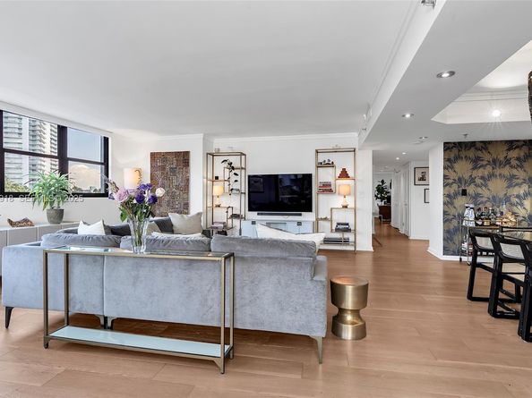 9 Island Ave 415, Miami Beach FL 33139