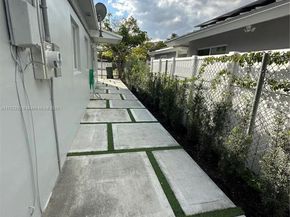 1300 NW 7th Ter, Fort Lauderdale FL 33311