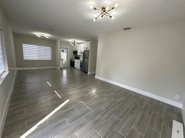 1300 NW 7th Ter, Fort Lauderdale FL 33311