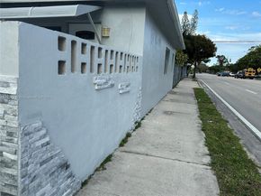1300 NW 7th Ter, Fort Lauderdale FL 33311