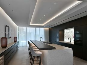 375 N Hibiscus Dr, Miami Beach FL 33139