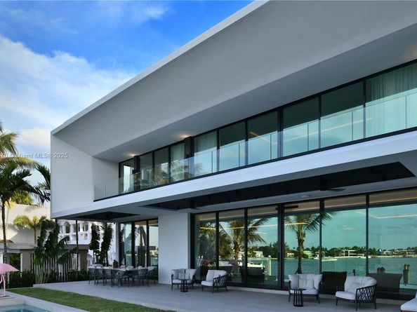 375 N Hibiscus Dr, Miami Beach FL 33139