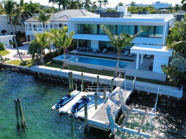 375 N Hibiscus Dr, Miami Beach FL 33139