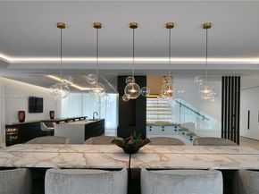 375 N Hibiscus Dr, Miami Beach FL 33139