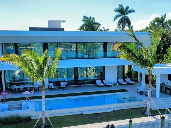 375 N Hibiscus Dr, Miami Beach FL 33139