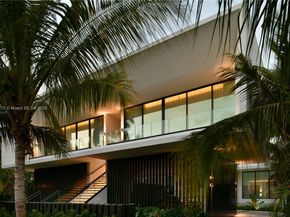 375 N Hibiscus Dr, Miami Beach FL 33139