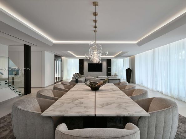 375 N Hibiscus Dr, Miami Beach FL 33139