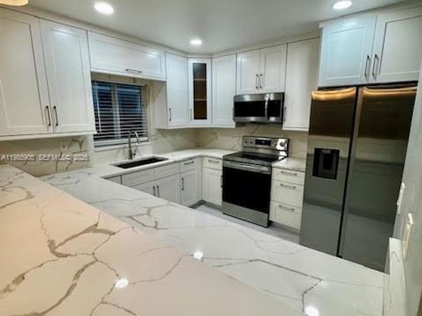 2706 NE 30th Pl 2706, Fort Lauderdale FL 33306