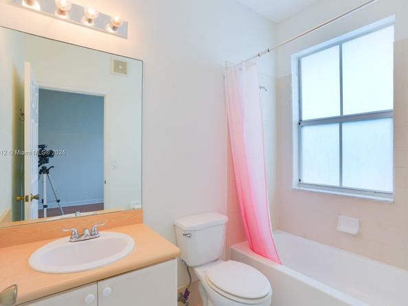 2150 Shoma Dr 226, Royal Palm Beach FL 33414