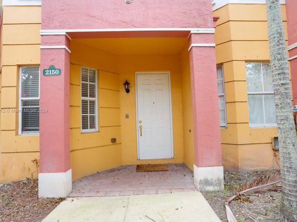 2150 Shoma Dr 226, Royal Palm Beach FL 33414