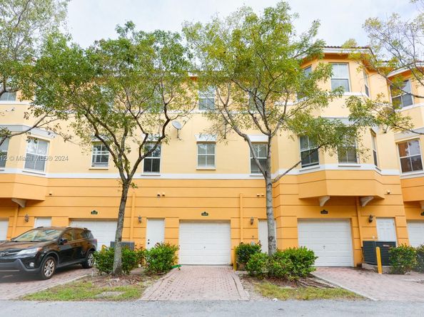 2150 Shoma Dr 226, Royal Palm Beach FL 33414