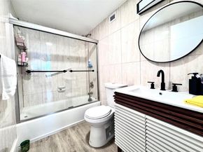 400 Kings Point Dr 1224, Sunny Isles Beach FL 33160