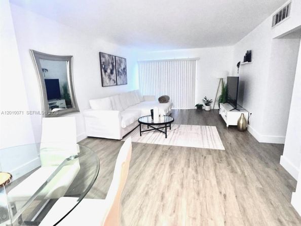 400 Kings Point Dr 1224, Sunny Isles Beach FL 33160