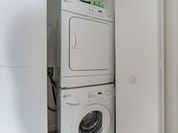 3250 NE 1st Ave 702, Miami FL 33137