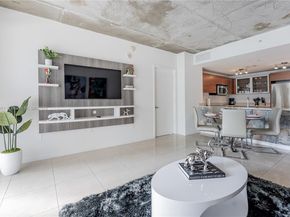 3250 NE 1st Ave 702, Miami FL 33137