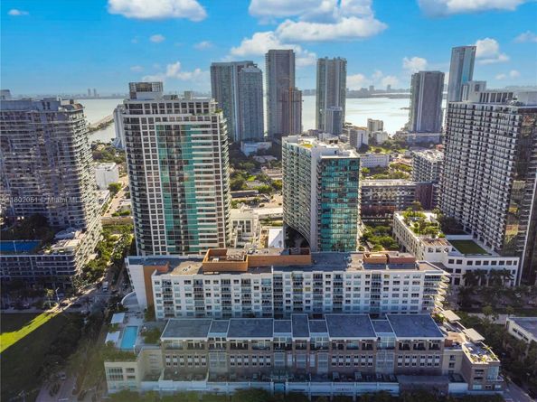 3250 NE 1st Ave 702, Miami FL 33137