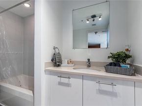 3250 NE 1st Ave 702, Miami FL 33137
