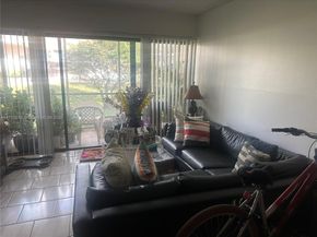 5851 Washington St 84, Hollywood FL 33121