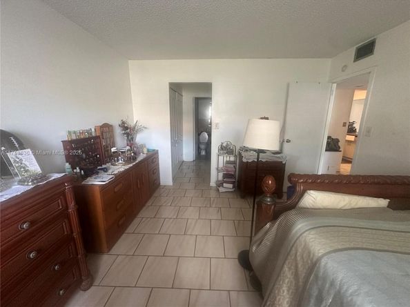 5851 Washington St 84, Hollywood FL 33121