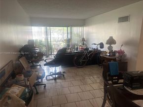 5851 Washington St 84, Hollywood FL 33121