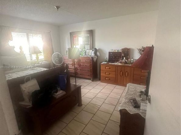 5851 Washington St 84, Hollywood FL 33121