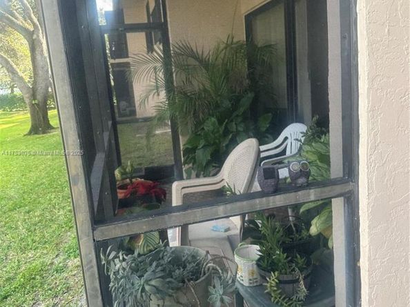 5851 Washington St 84, Hollywood FL 33121